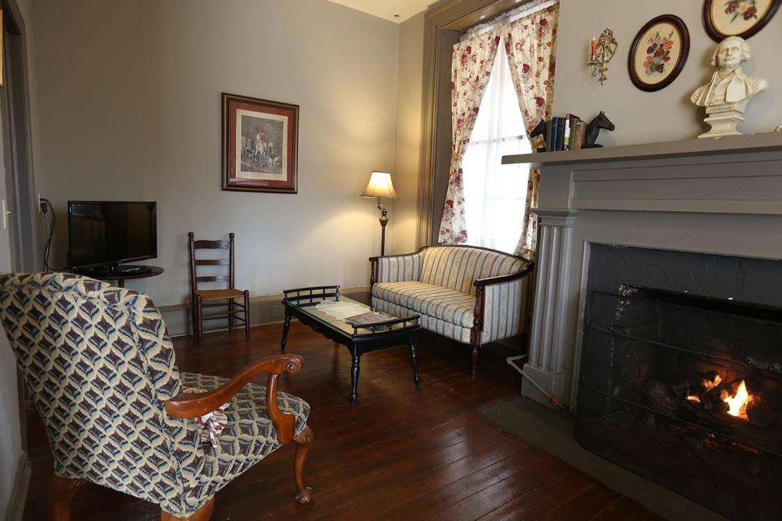 The Lafayette Inn & Restaurant Stanardsville Екстер'єр фото
