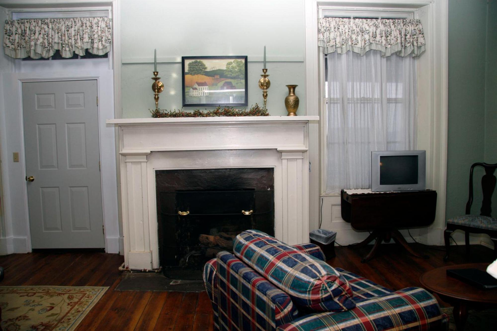 The Lafayette Inn & Restaurant Stanardsville Екстер'єр фото